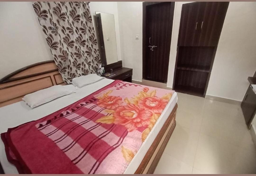 Hotel Paradise Stays Pachmarhī Dış mekan fotoğraf