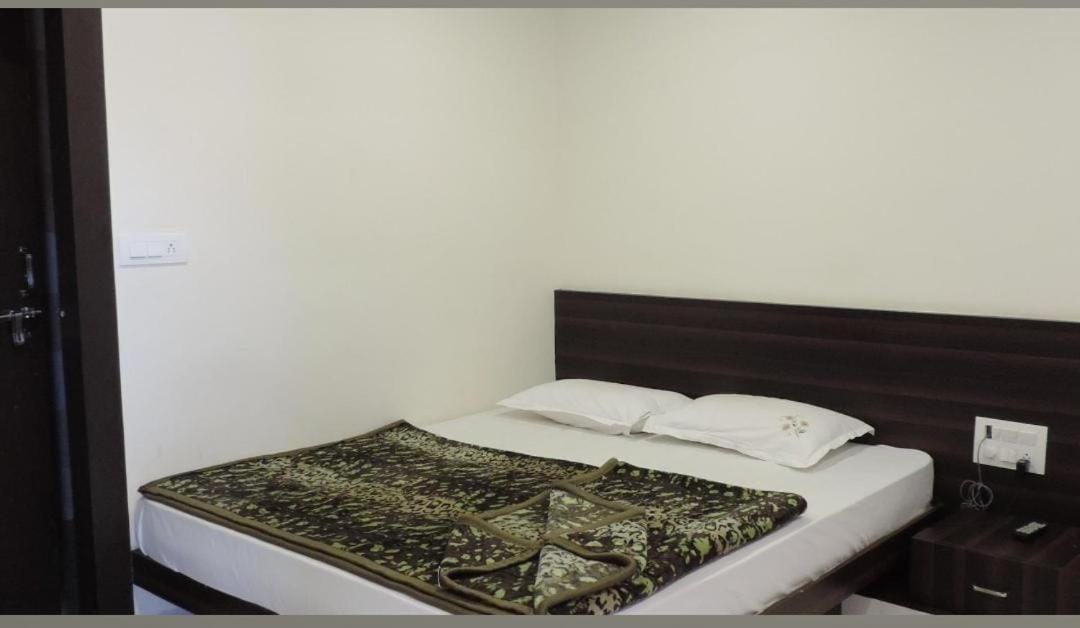 Hotel Paradise Stays Pachmarhī Dış mekan fotoğraf