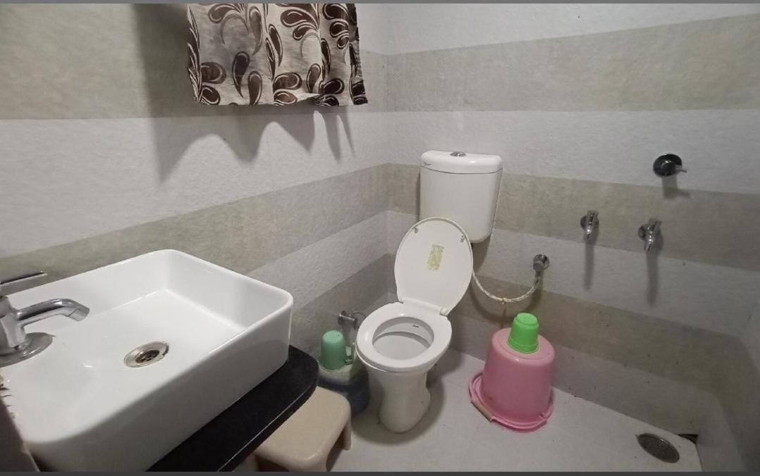 Hotel Paradise Stays Pachmarhī Dış mekan fotoğraf