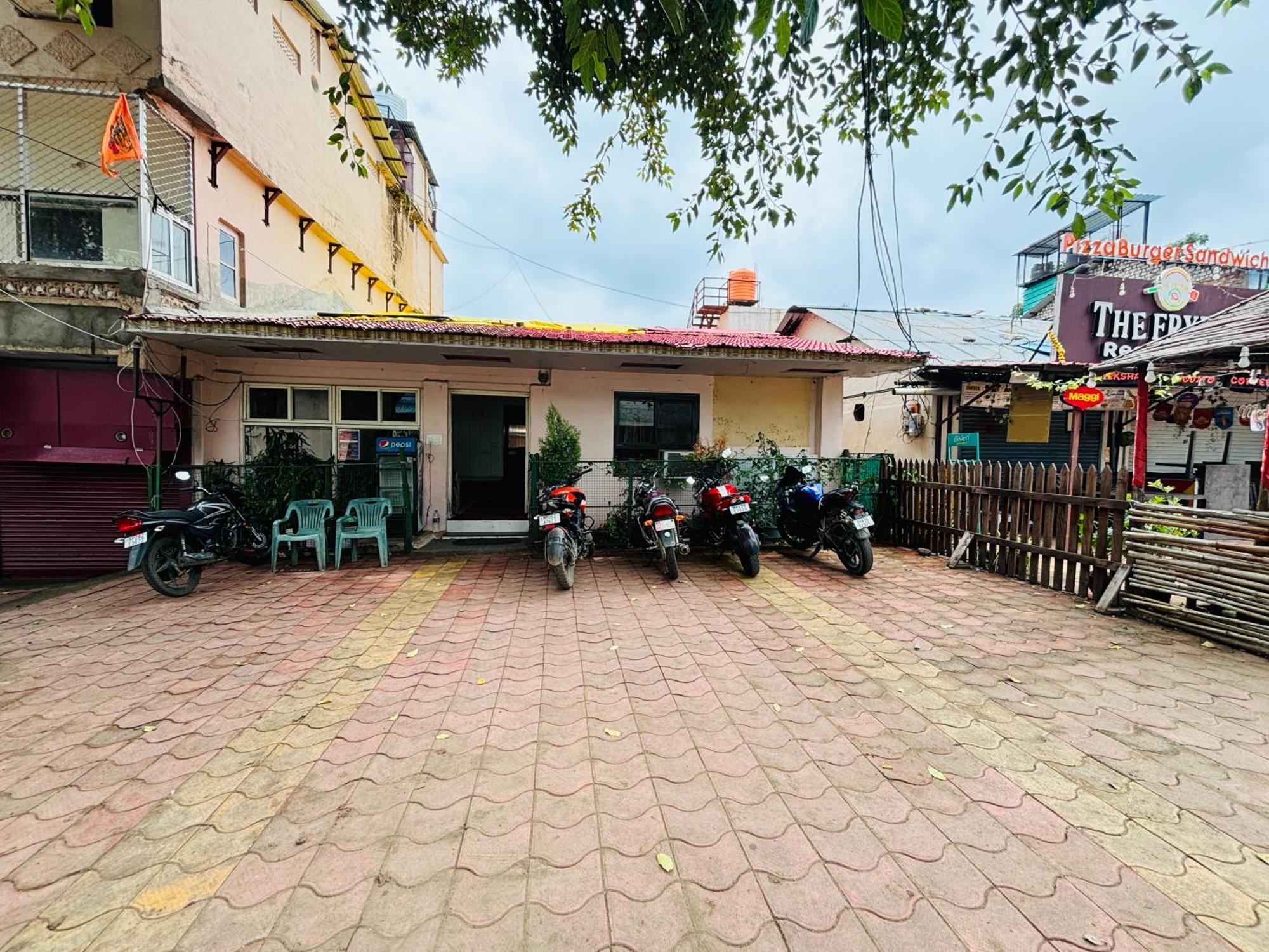 Hotel Paradise Stays Pachmarhī Dış mekan fotoğraf